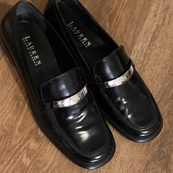 Lauren by Ralph Lauren Patent Leather Loafers with Silver Monogram - Picture 1 of 4